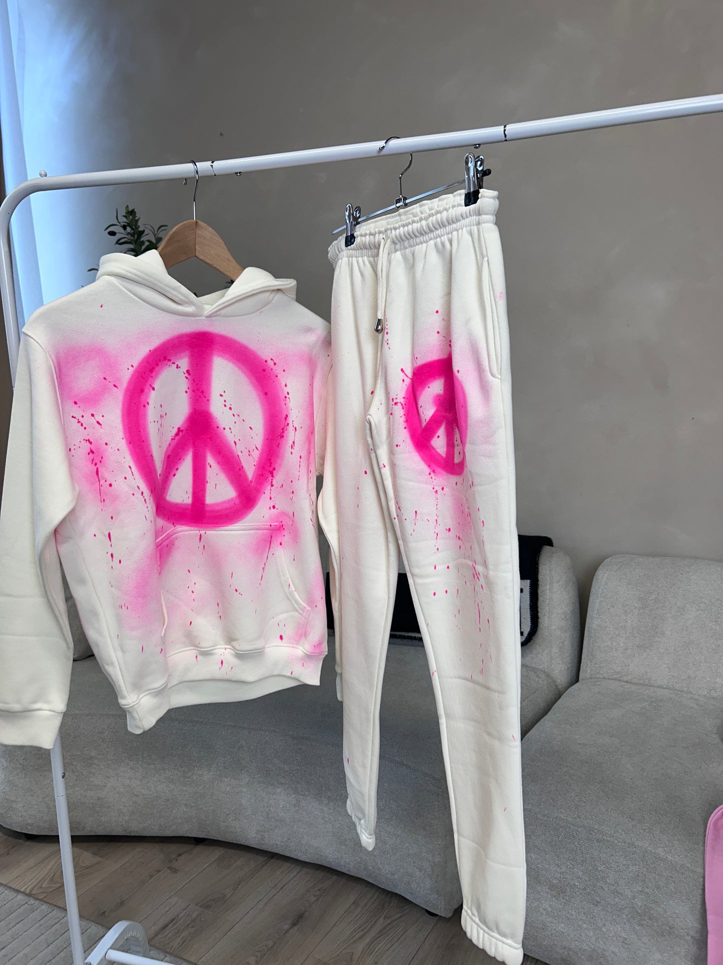 Neon Pink peace and hearts spray paint hoodie and joggers 🩷✨