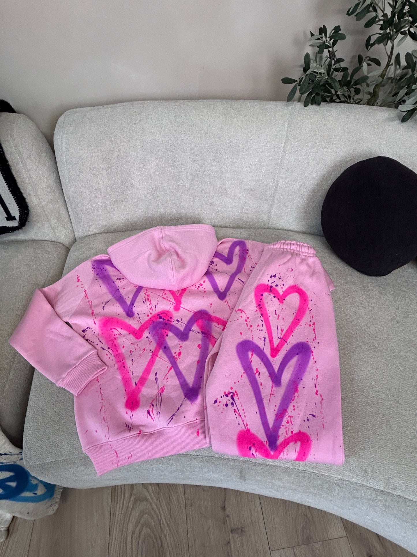 Girls Pink and Purple Spray Hearts Pink Hoodie and Jogger set 🩷